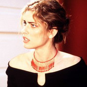 Amanda Peet